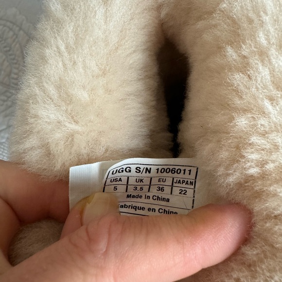 Ugg boots. Size 5. Chestnut color - Picture 5 of 5